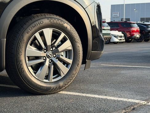 New 2026 Nissan Pathfinder SV image 37