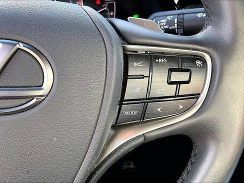 Used 2023 Lexus ES 350 w/ Premium Package image 28