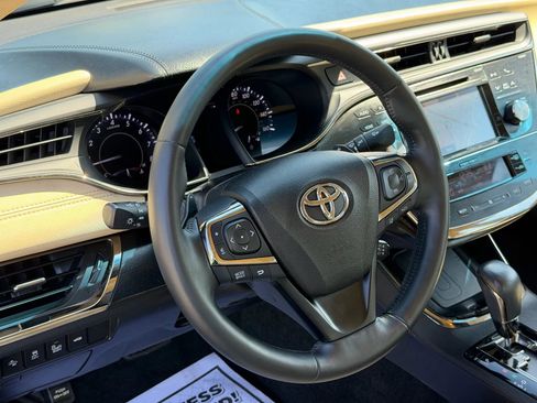 Used 2018 Toyota Avalon Touring image 20
