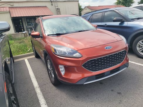 Used 2020 Ford Escape SEL FWD image 3
