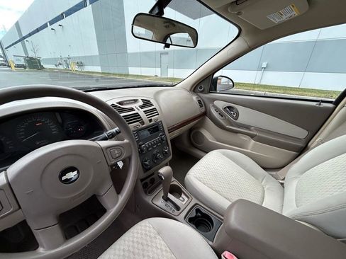 Used 2005 Chevrolet Malibu w/ Preferred Equipment Group image 30