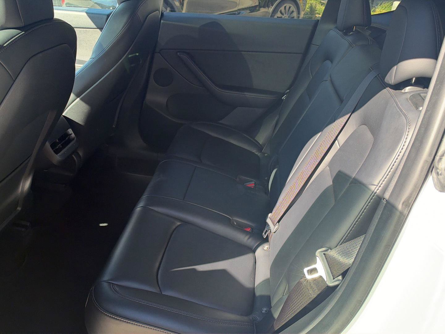 Used 2021 Tesla Model Y Long Range AWD/4WD image 18