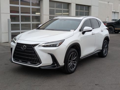 Used 2025 Lexus NX 350h AWD w/ Premium Package image 10