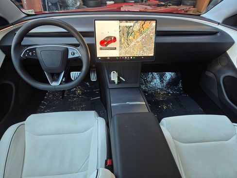 Used 2024 Tesla Model 3 Performance AWD/4WD image 15