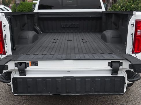 Used 2022 Chevrolet Silverado 3500 High Country AWD/4WD image 9