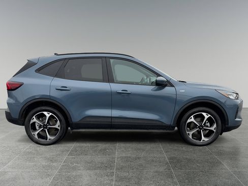 New 2025 Ford Escape ST-Line Select w/ Tech Pack #2 image 6