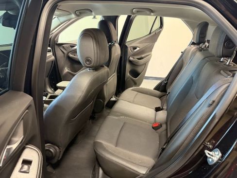 Used 2025 Buick Encore GX Preferred FWD image 24