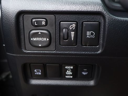 Used 2022 Toyota 4Runner Limited AWD/4WD image 13