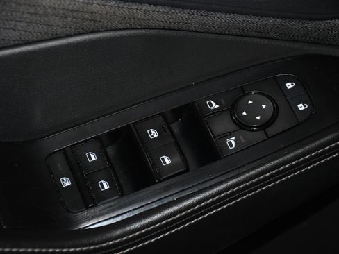 Used 2022 Nissan Rogue SV image 10