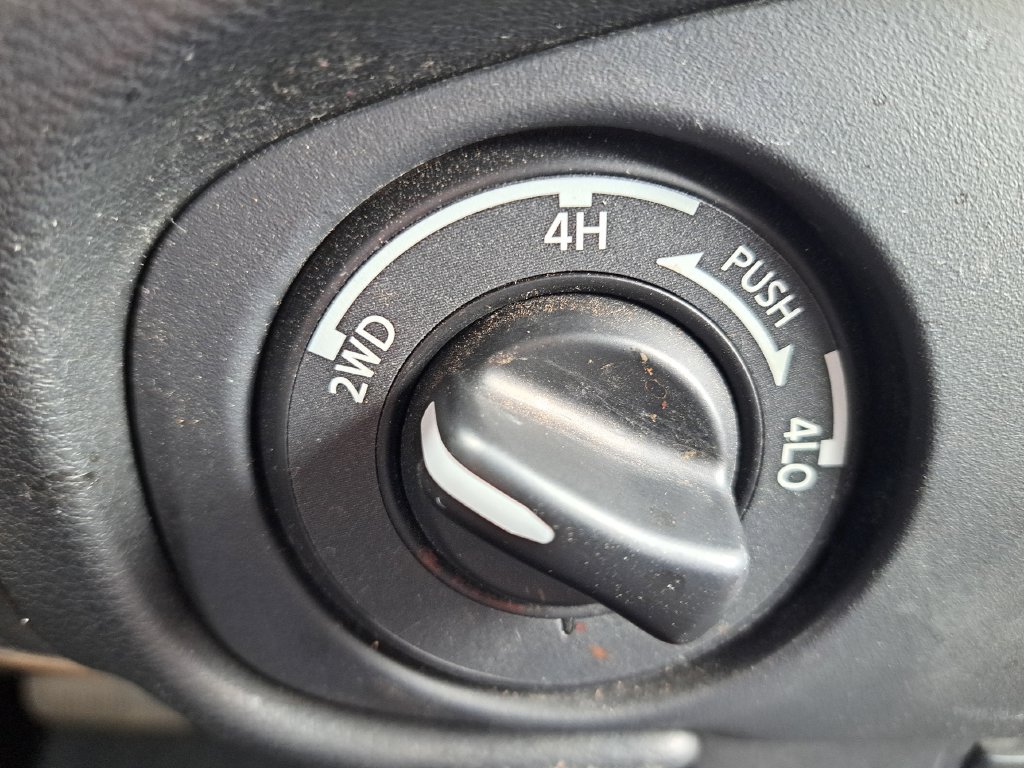 Used 2023 Nissan Frontier PRO-4X w/ Pro Convenience Package AWD/4WD image 15