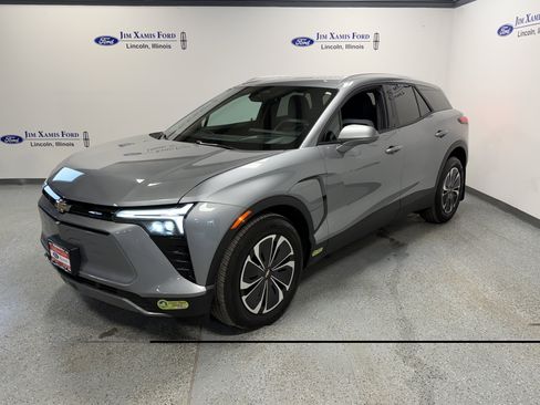 Used 2024 Chevrolet Blazer EV LT AWD/4WD image 3