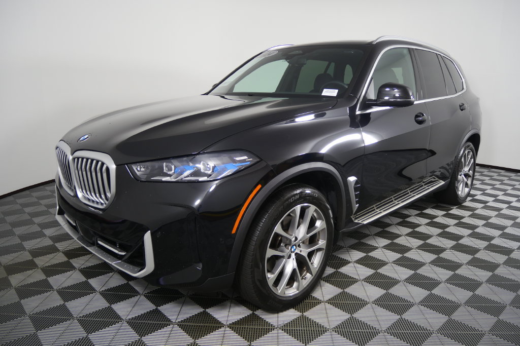 Certified 2024 BMW X5 sDrive40i w/ Premium Package RWD image 8