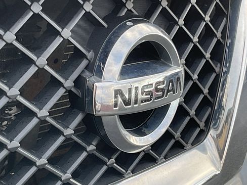 Used 2018 Nissan Frontier PRO-4X image 8