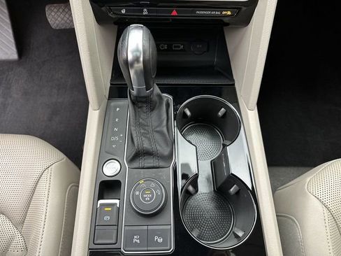 Used 2019 Volkswagen Atlas SEL Premium image 21