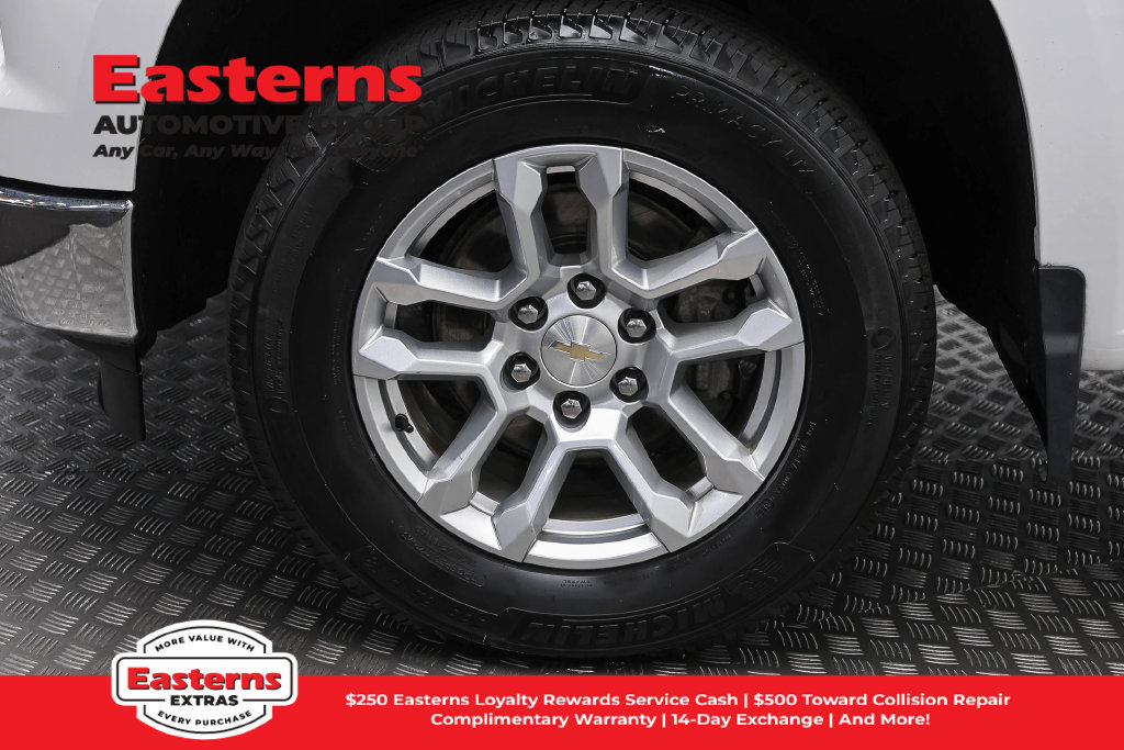 Used 2023 Chevrolet Silverado 1500 LT AWD/4WD image 35