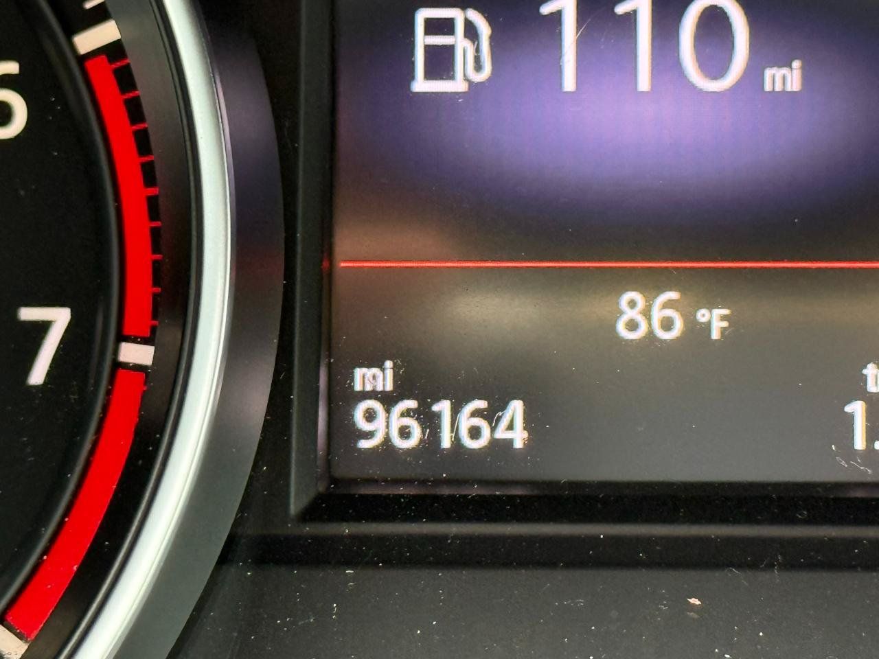 Used 2018 Volkswagen GTI SE FWD image 32
