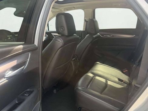 Used 2018 Cadillac XT5 Luxury w/ Driver Awareness Package AWD/4WD image 13