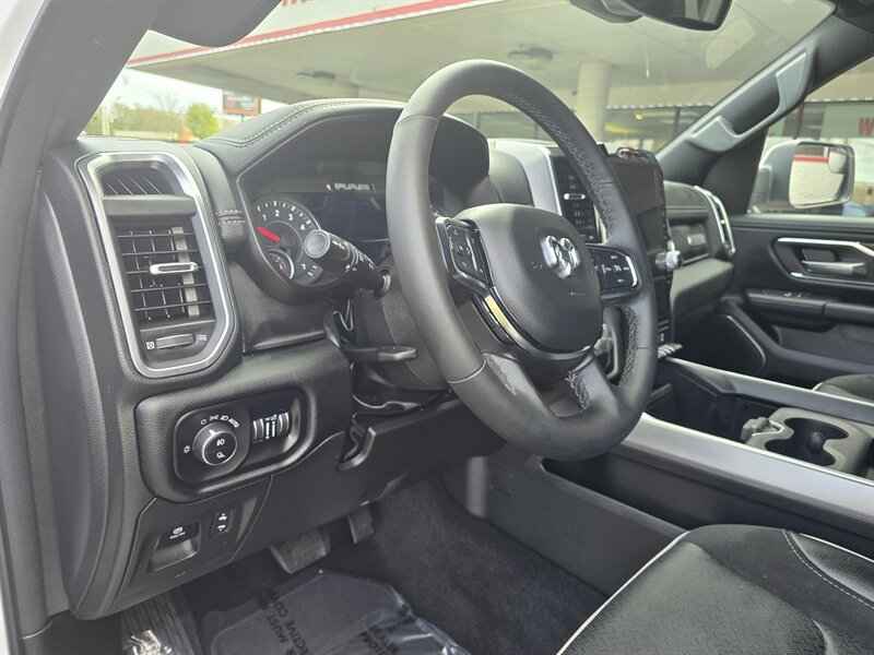 Used 2026 RAM 1500 Laramie AWD/4WD image 9