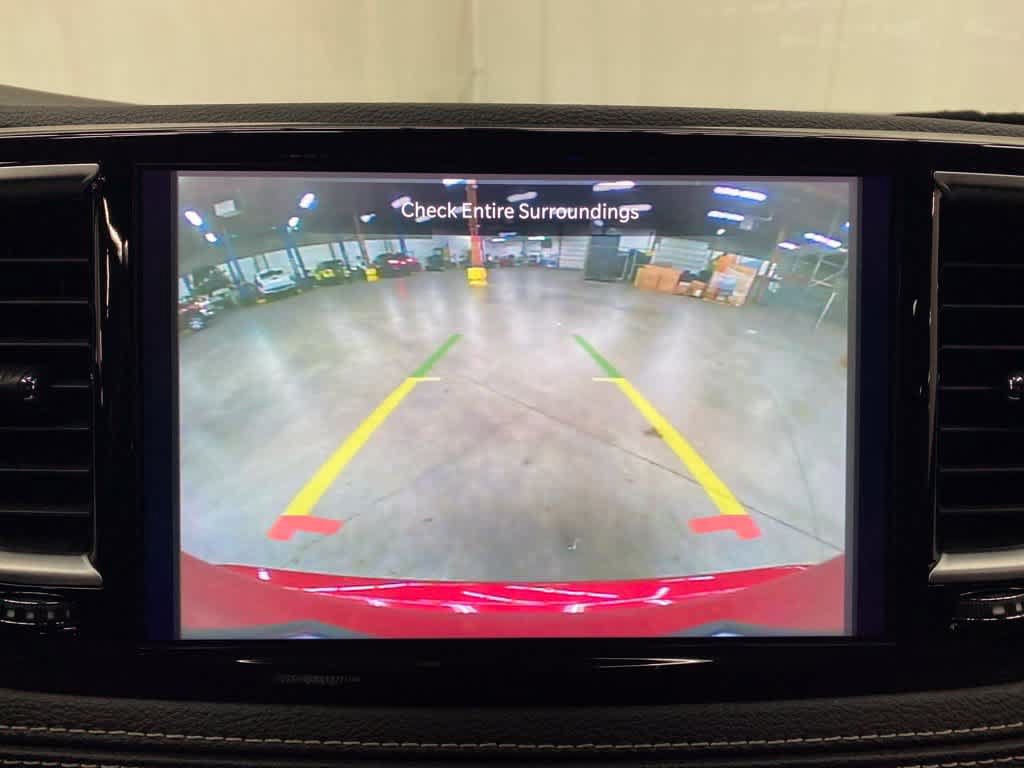 Used 2025 Chrysler Pacifica Limited FWD image 24