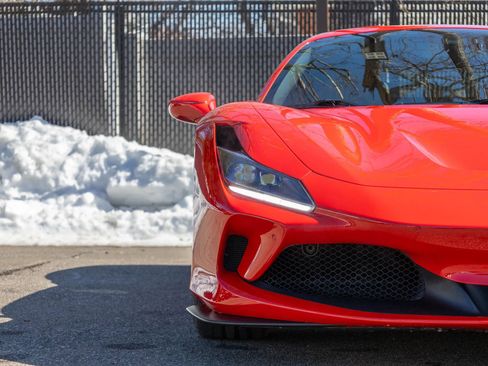 Used 2020 Ferrari F8 Tributo image 5