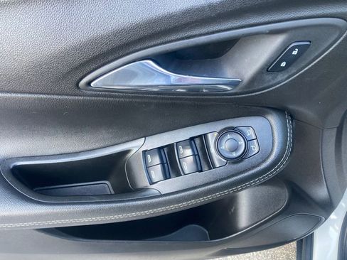 Certified 2021 Buick Encore GX Select image 16