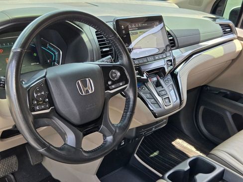 Used 2022 Honda Odyssey Elite image 9