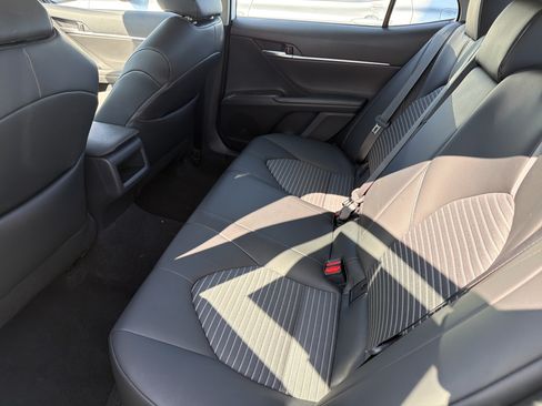 Used 2024 Toyota Camry SE w/ Cold Weather Package FWD image 21