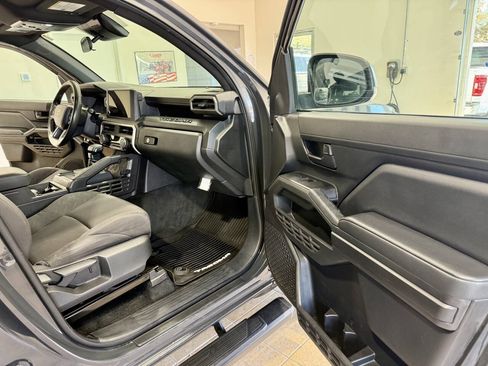 Used 2024 Toyota Tacoma SR RWD image 28