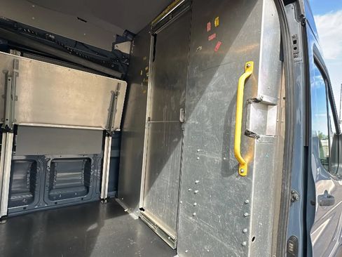 Used 2020 Ford Transit 250 148 High Roof Extended RWD image 10