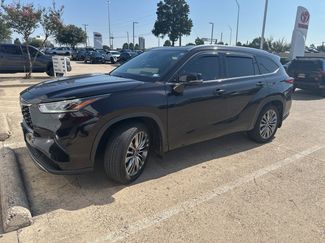 Used 2022 Toyota Highlander Platinum video 1