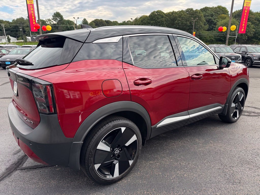 Used 2025 Nissan Kicks SR AWD/4WD image 5