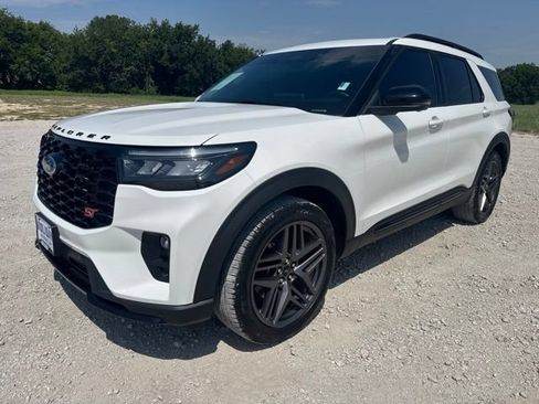 Used 2025 Ford Explorer ST w/ Sun And Sound Package RWD image 1
