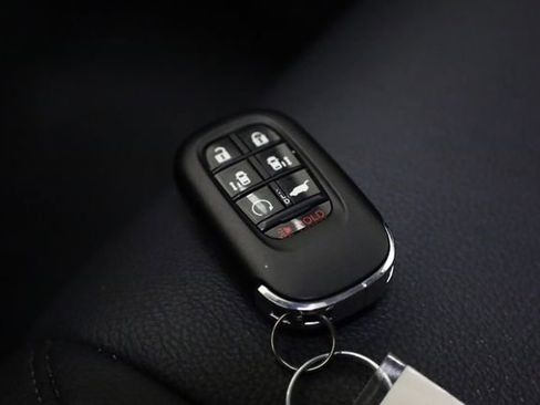 Used 2025 Honda Odyssey EX-L image 37