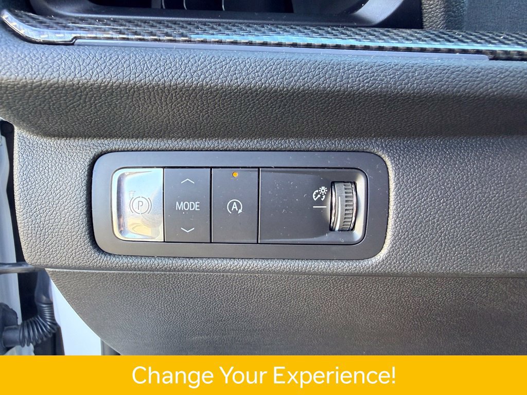 Used 2025 Chevrolet Traverse High Country FWD image 30