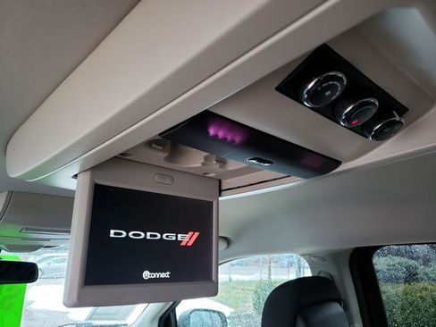 Used 2017 Dodge Grand Caravan SE w/ Power Window Group image 13