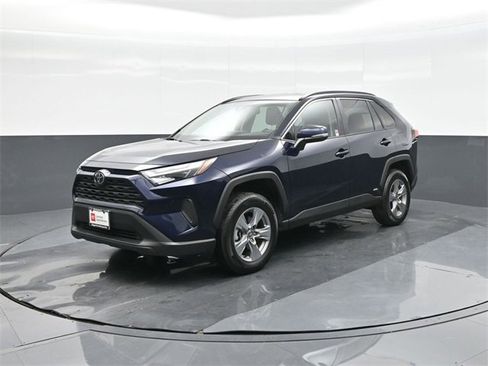 Certified 2025 Toyota RAV4 XLE image 34