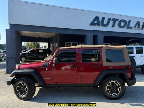 Used 2013 Jeep Wrangler Unlimited Rubicon w/ Connectivity Group AWD/4WD image 3