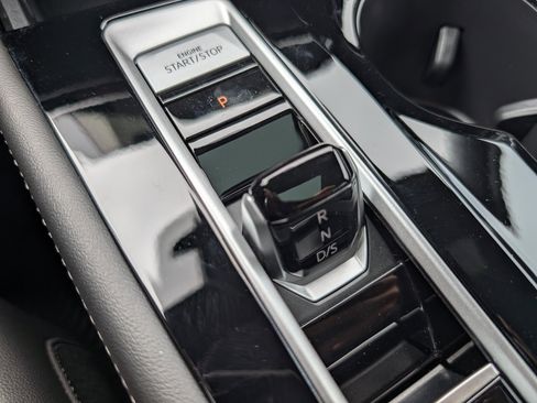 Used 2024 Volkswagen Atlas Cross Sport SEL Premium R-Line image 70