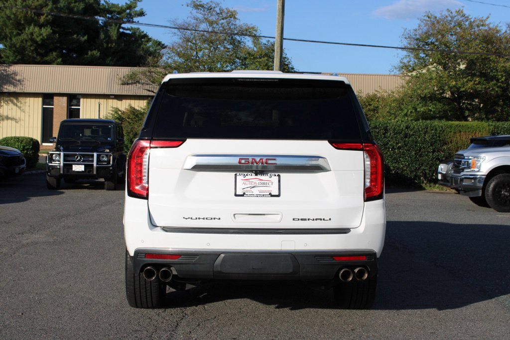 Used 2021 GMC Yukon XL Denali w/ Denali Premium Package AWD/4WD image 6