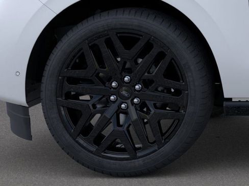 New 2026 Ford Expedition Platinum image 19