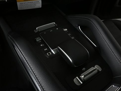 New 2026 Mercedes-Benz GLS 450 4MATIC image 15