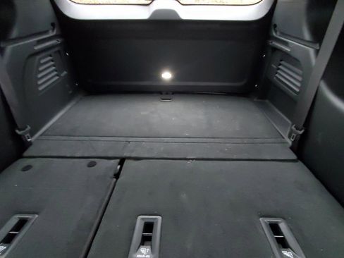 Used 2024 GMC Acadia Elevation image 7