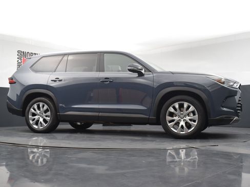 Used 2025 Toyota Grand Highlander AWD Hybrid image 37
