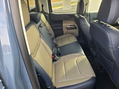 New 2025 Ford Maverick Lariat image 11