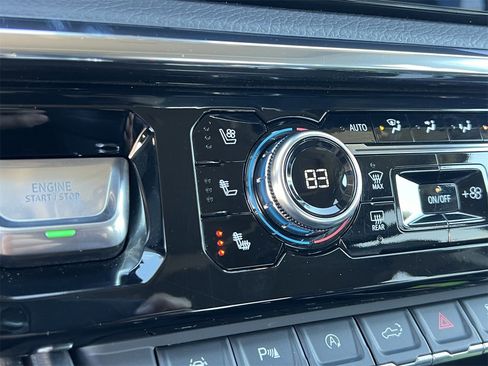 Used 2024 GMC Sierra 1500 Denali w/ Denali Reserve Package image 25