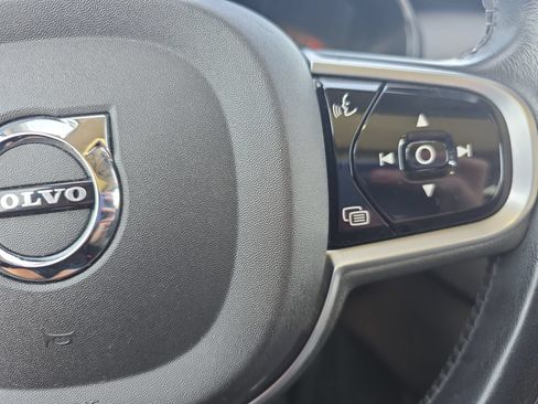 Used 2020 Volvo XC90 T6 Momentum AWD/4WD image 18