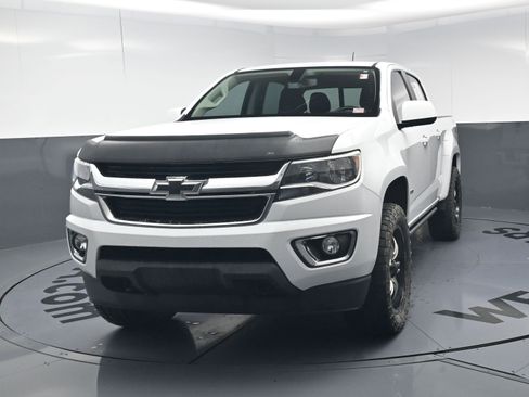 Used 2016 Chevrolet Colorado LT w/ LT Convenience Package image 11