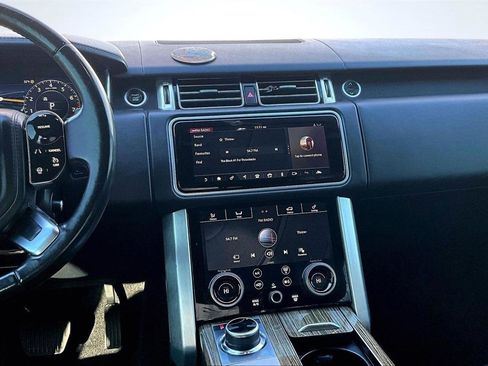 Used 2018 Land Rover Range Rover HSE image 9