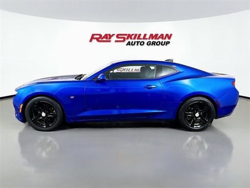 Used 2018 Chevrolet Camaro LT image 4