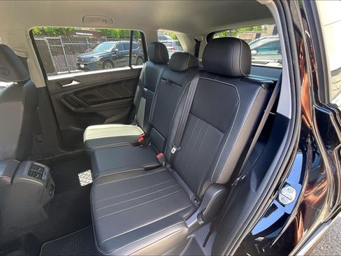 Certified 2023 Volkswagen Tiguan SE FWD image 25